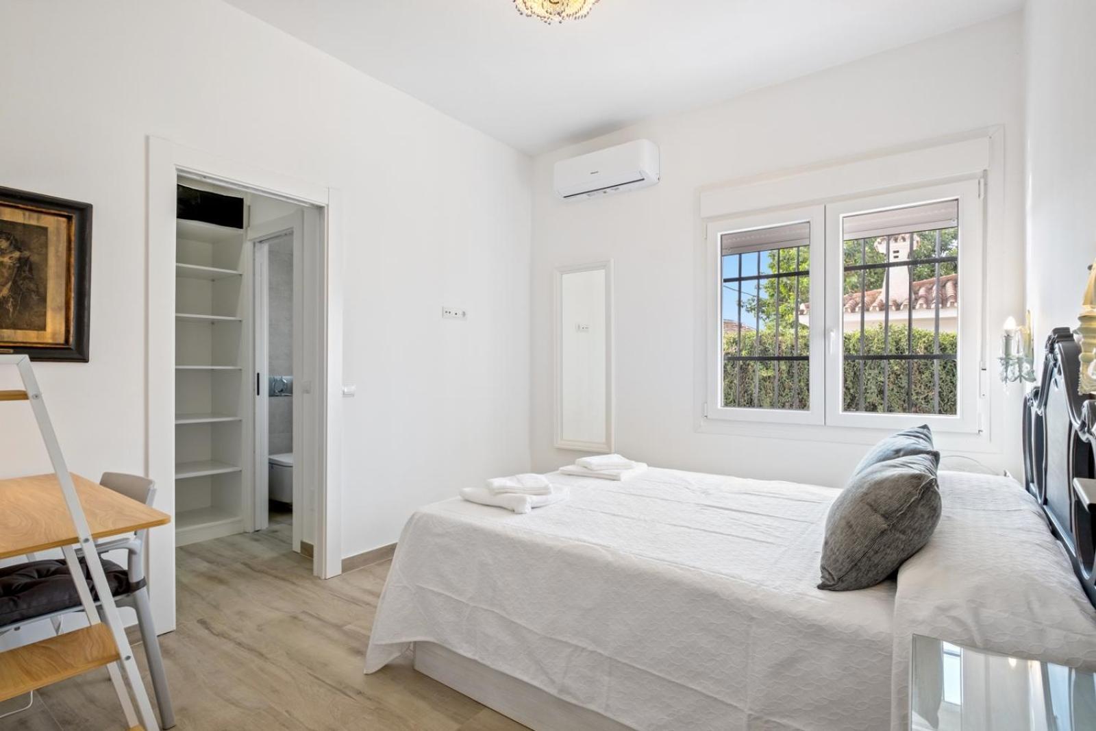 Villa Irene - Biznaga Rental Homes Малага Екстериор снимка